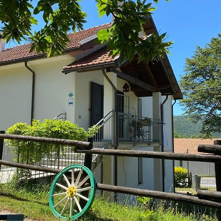 Bb Andre' Acomodação com café da manhã Vara Superiore Exterior foto